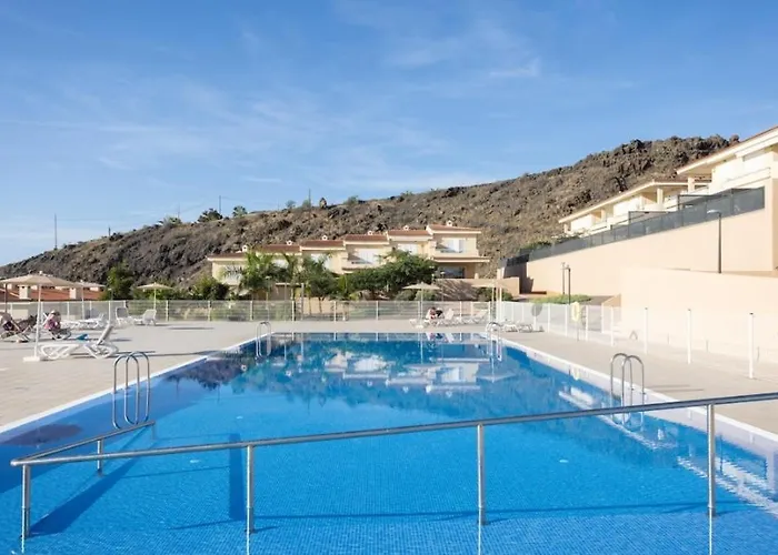 Gigantes,luxury Aircon, Views And Pools アパート *