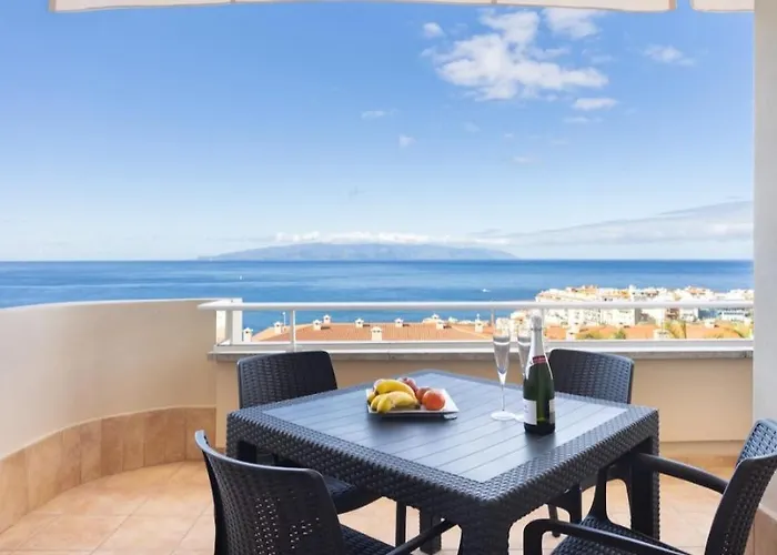 Gigantes,luxury Aircon, Views And Pools アパート