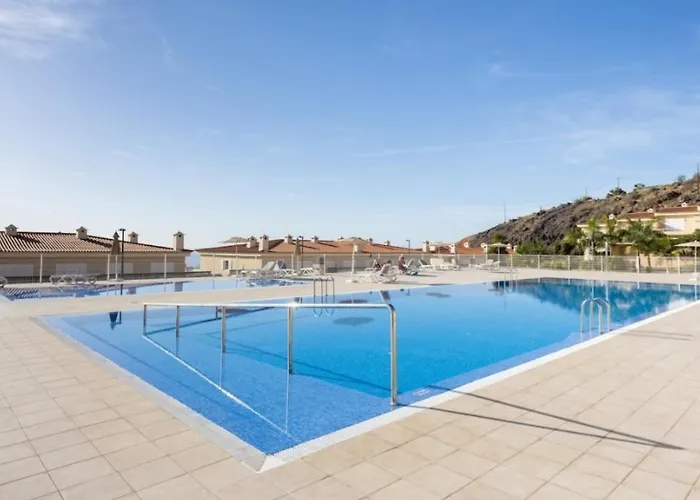 Gigantes,luxury Aircon, Views And Pools アパート