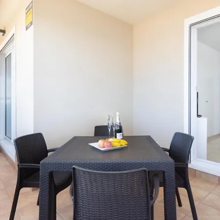 Gigantes,luxury Aircon, Views And Pools *