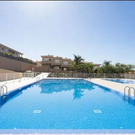 Gigantes,luxury Aircon, Views And Pools *