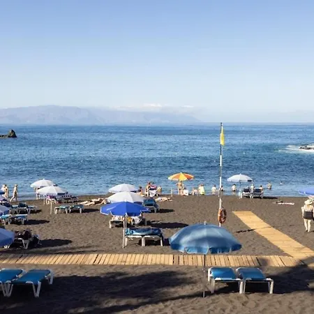 Gigantes,luxury Aircon, Views And Pools Apartment
